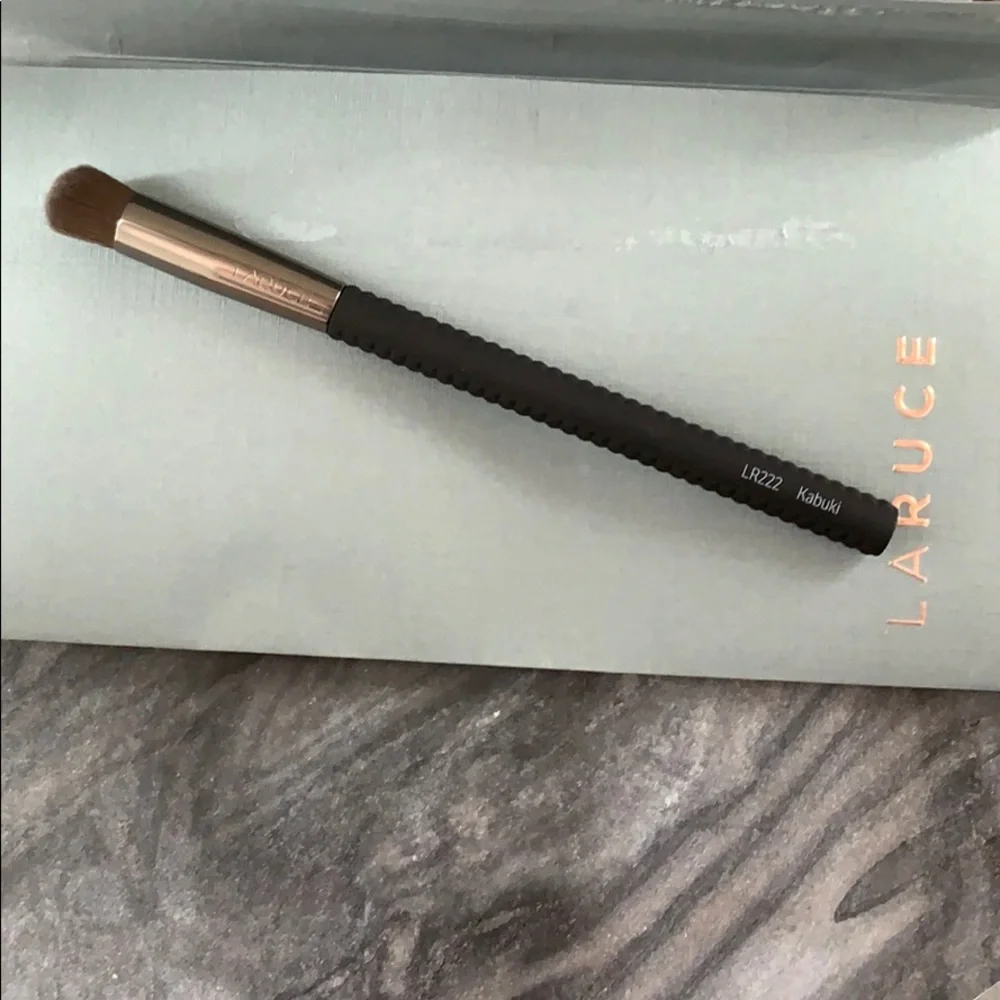 Laruce Essentials Brush Set in Black